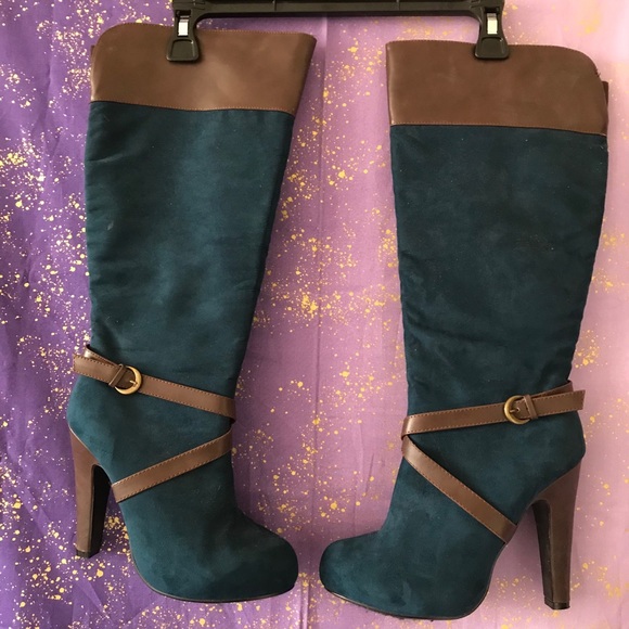 Green and brown boots - Picture 9 of 13